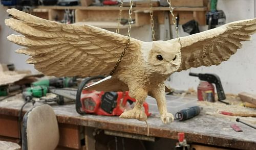 flugeule fliegende eule landende eule landing owl eule holz motorsäge kettensäge schnitzen kettesägenkunst motorsägenkunst